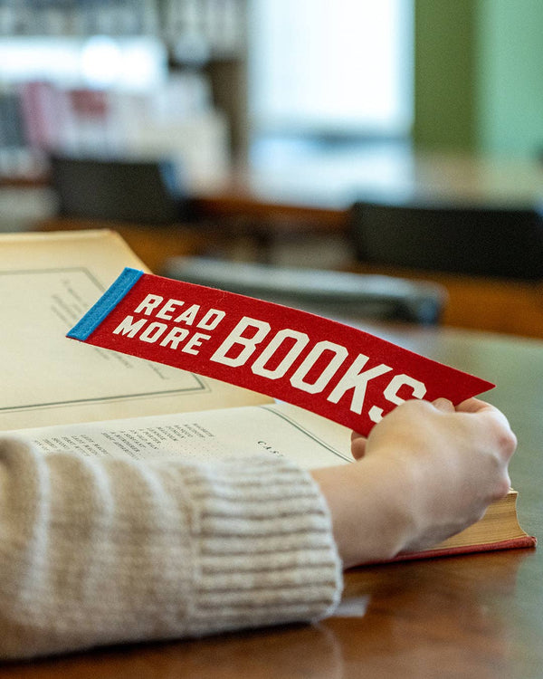 Oxford Pennant - Read More Books Bookmark