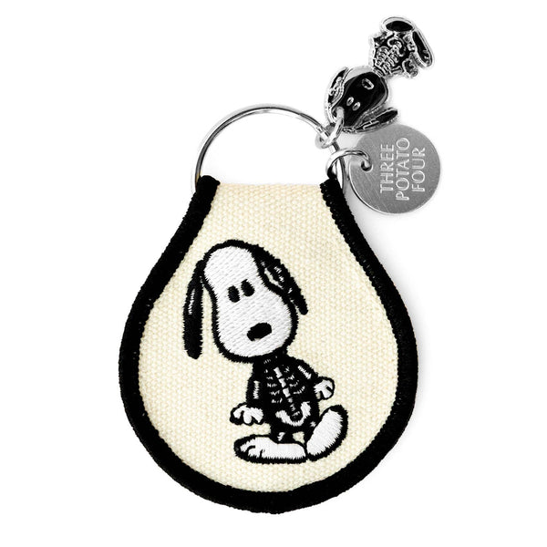 Three Potato Four - 3P4 x Peanuts® Halloween - Snoopy Skeleton Patch Keychain