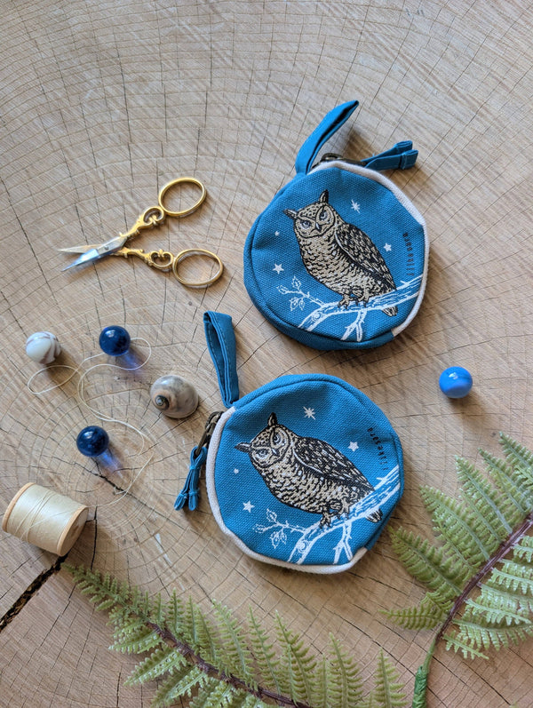 ilikesara | art + goods - Coin pouch | night owl - dusk blue zipper bag with waterproof lining