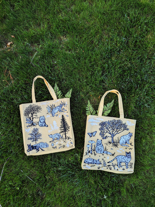 ilikesara | art + goods - Tote bag | outside cats - cream canvas screenprinted tote