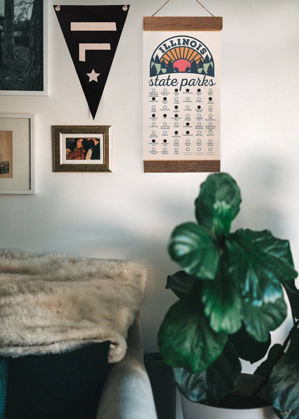 Unfinished Art Studio - IL State Park Adventure Checklist With Pen // Illinois