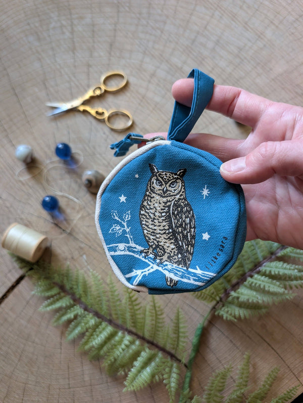 ilikesara | art + goods - Coin pouch | night owl - dusk blue zipper bag with waterproof lining