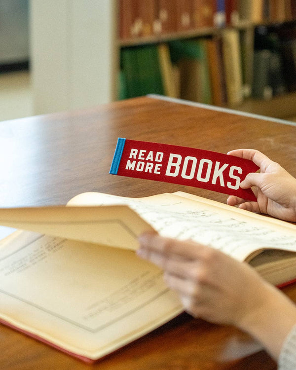 Oxford Pennant - Read More Books Bookmark