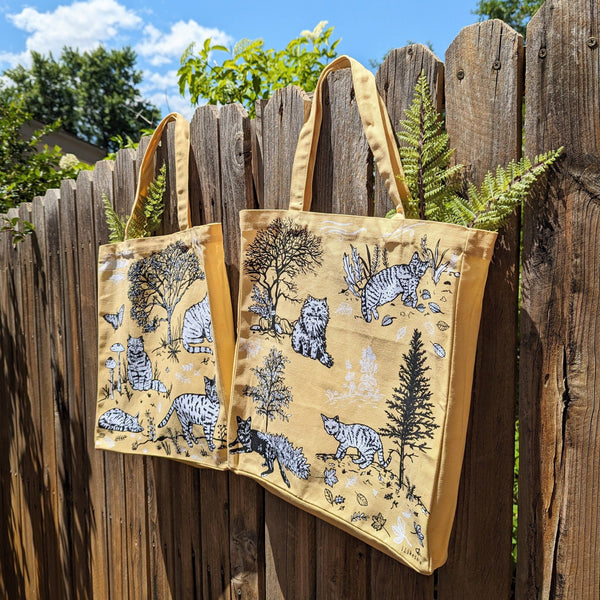 ilikesara | art + goods - Tote bag | outside cats - cream canvas screenprinted tote