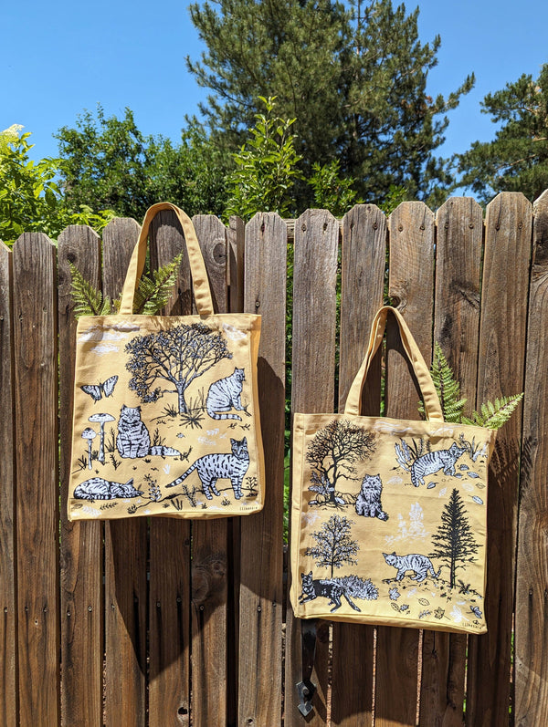 ilikesara | art + goods - Tote bag | outside cats - cream canvas screenprinted tote