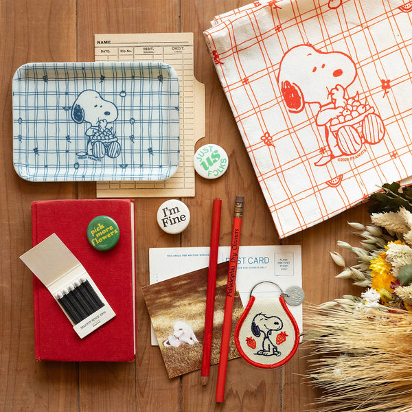 Three Potato Four - 3P4 x Peanuts® - Snoopy Cherry Basket Tea Towel (Red)